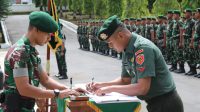 Yonif 411 Kostrad Gelar Tradisi Korps Raport Pindah Satuan dan Sambut Warga Baru