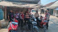 Patroli Sore Hari Polsek Cilamaya Ingatkan Warga di Pertgaan Kecepet Waspada Perdagangan Orang