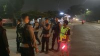 Anggota Sat Samapta Polres Karawang melaksanakan Patroli Perintis Presisi dan Giat Cipta Kondisi KRYD dengan Sasaran Premanisme