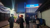 Anggota Sat Samapta Polres Karawang Polda Jabar Tingkatkan Patroli Prekat dan Dialogis diwilayah hukum Polres Karawang pada Malam hari