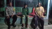 Bhabinkamtibmas Polsek Telagasari Lakukan Ronda Malam Antisipasi Gukamtibmas di Lingkungan Masyarakat