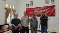 Pastikan Aman Bhabinkamtibmas Desa Pucung Cek Kesiapan Gudang Logistik Pilkada