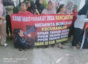 Ratusan Warga Gelar Aksi Damai di Depan SMAN 32 Kabupaten Tangerang, Tuntut Kepala Sekolah Dicopot