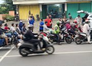 Bulan Penuh Berkah, SMSI Tangsel Rajut Kekompakan Bagikan Takjil Kepada Pengguna Jalan