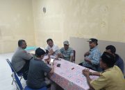 Sambang Kamtibmas di Kantor Desa Ketapang Bhabinkamtibmas Polsek Mauk Himbau Warga Jaga Keamanan