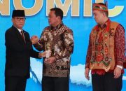 Bupati Tangerang Raih Penghargaan Economic Growth Ajang National Governance Awards 2026